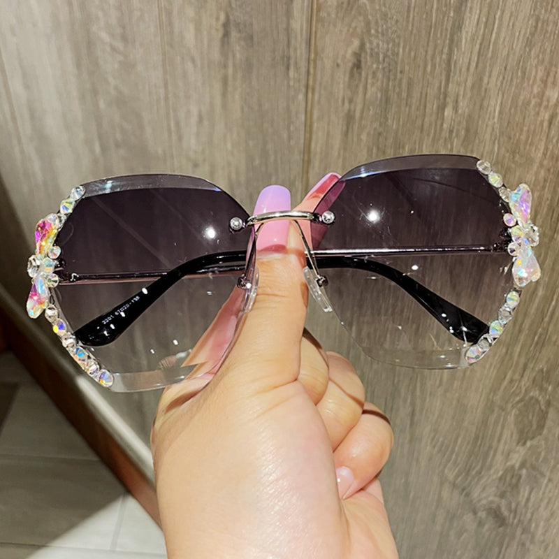 2021 Fashion Brand Design Vintage Rimless Rhinestone Sunglasses Women