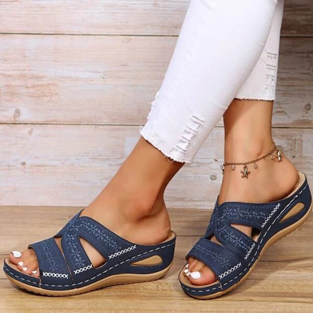 2023 In Stock Summer Leisure Sandals Women Embroidery Design Comfy